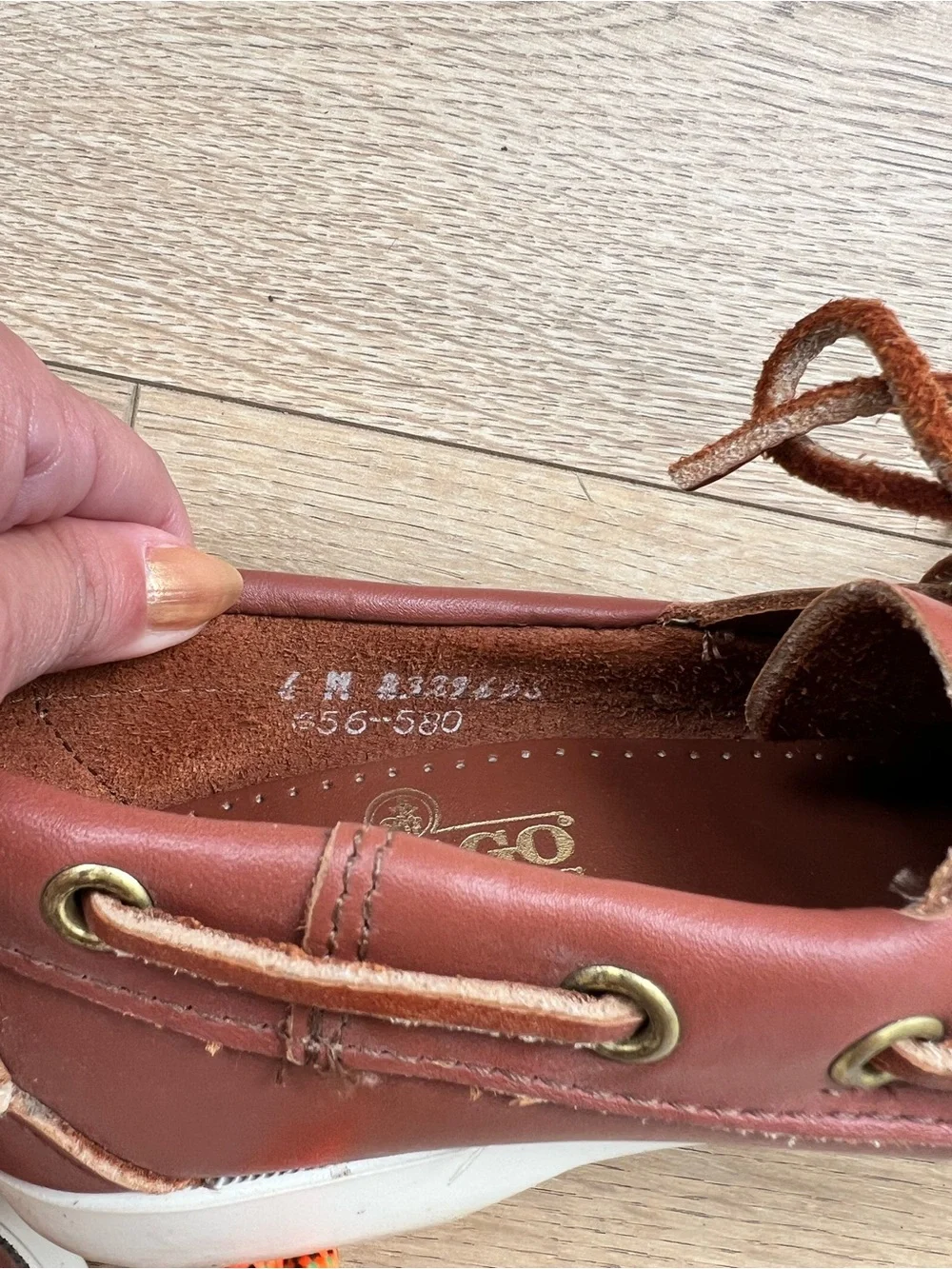 Sebago Docksides Brown Leather Boat Shoes with White Sole, size 6M
